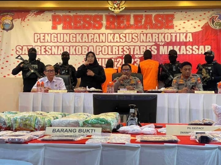Polrestabes Makassar Amankan Sabu 43 Kg dan Ratusan Pil Ekstasi dari Malaysia